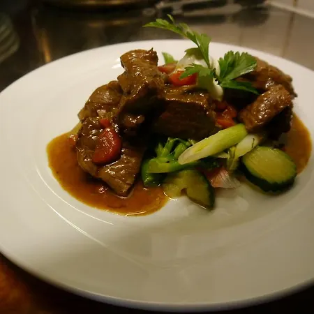 Hotel Zahn's Weisses Roessle - Ruhig Schlafen- Gut Fruehstuecken - Lecker Essen