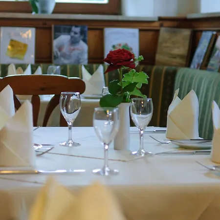 Zahn's Weisses Roessle - Ruhig Schlafen- Gut Fruehstuecken - Lecker Essen Dietmannsried